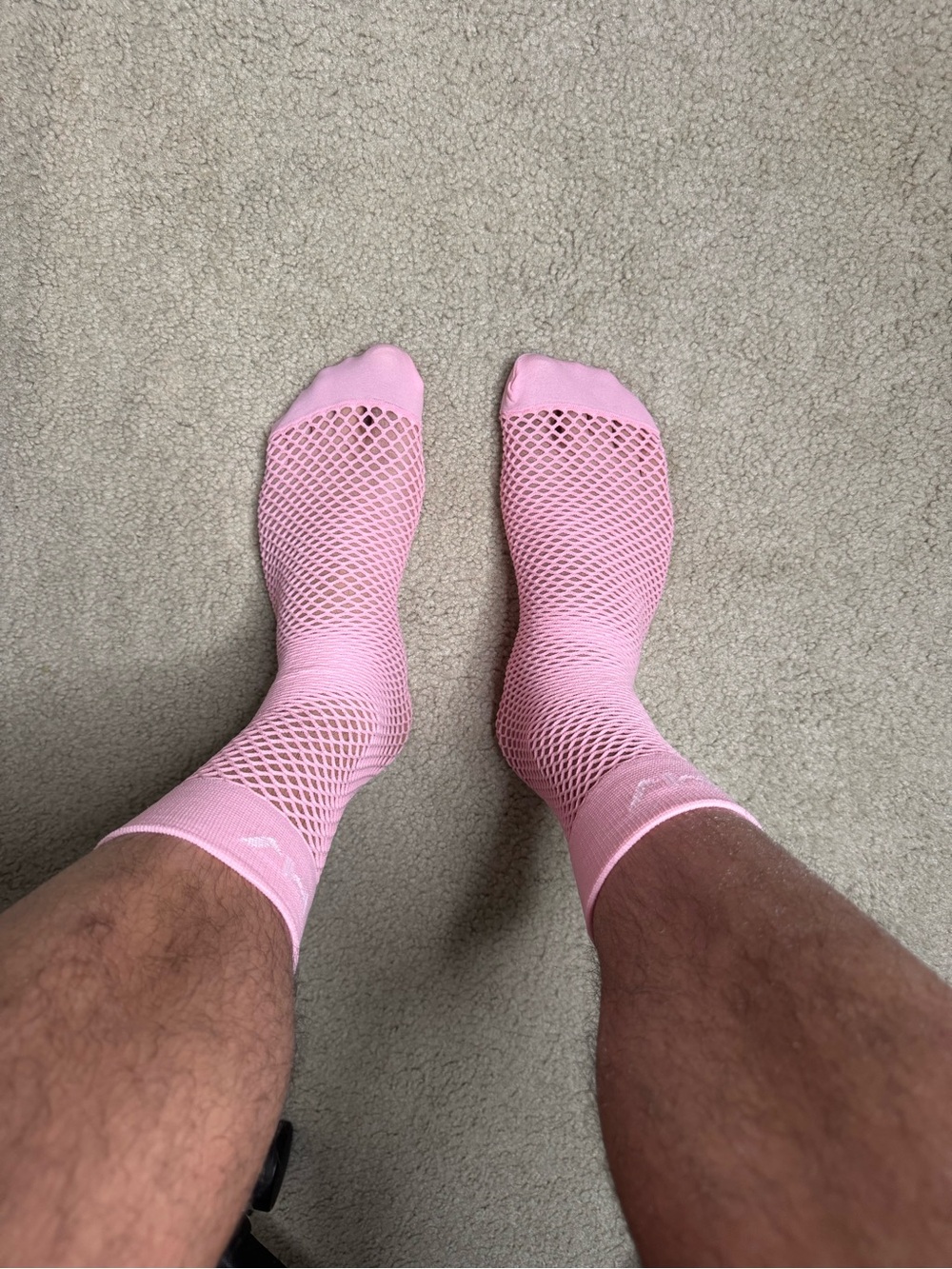 MODUS VIVENDI Breathable Pink Mesh Athletic Crew Socks for Men